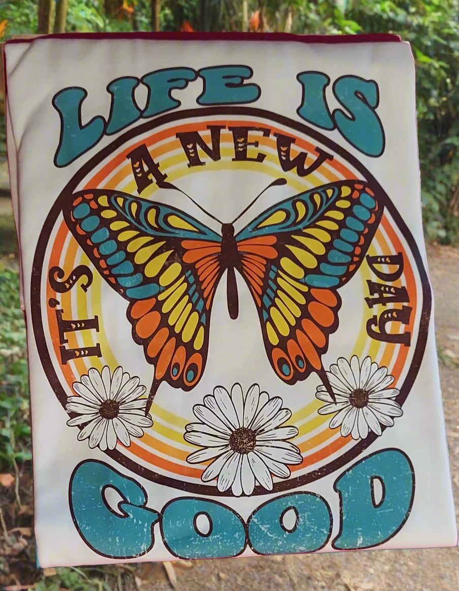 T-shirt Life Is Good